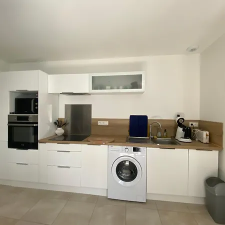 Appartamento à 200 M De L'océan De